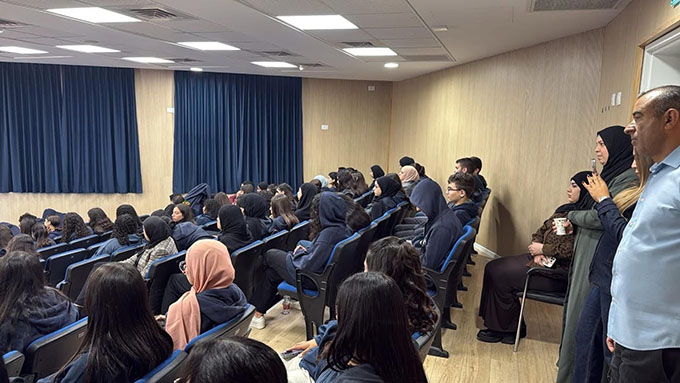 محاضرة للشيخ حسني لحام في دار التربية والعلوم - ثانوية جلجولية 